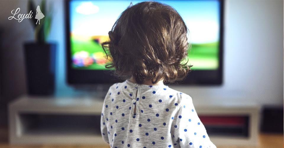 “Televizora baxmaq uşaqlara necə təsir edir?